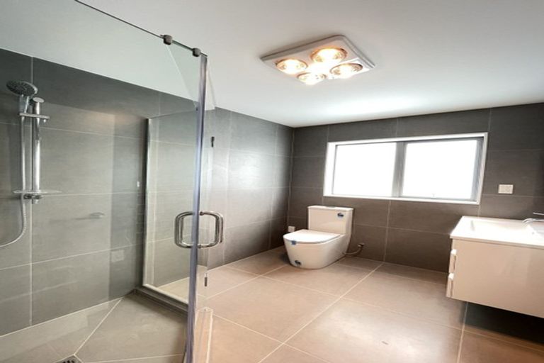 Photo of property in 13b Stott Avenue, Birkdale, Auckland, 0626