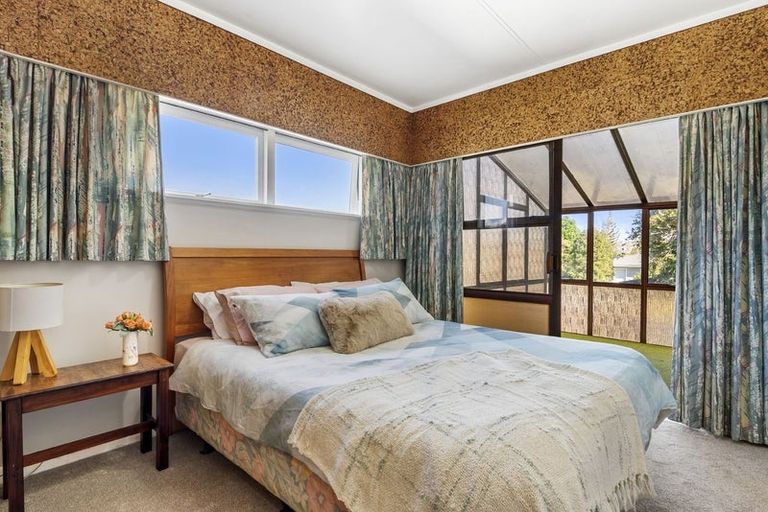 Photo of property in 55 Blakeborough Drive, Forrest Hill, Auckland, 0620