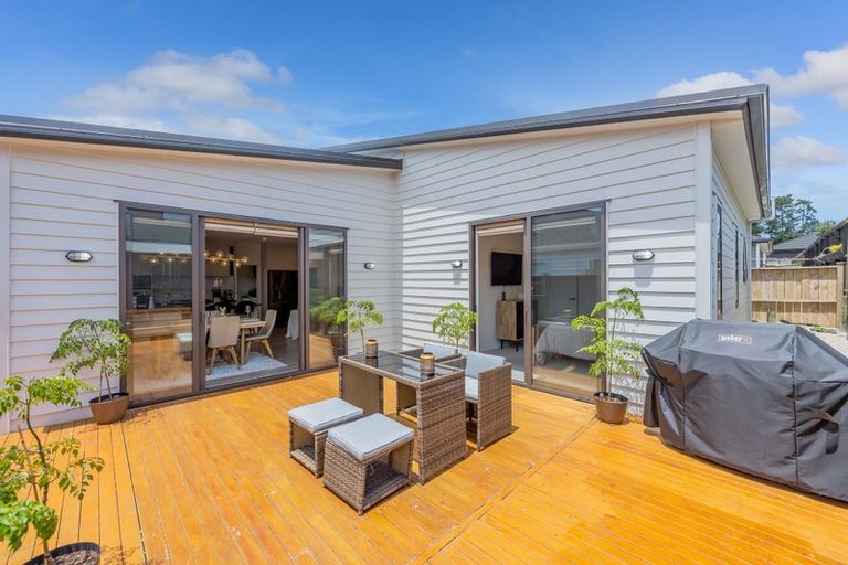 Photo of property in 7 Ropere Street, Kumeu, 0810