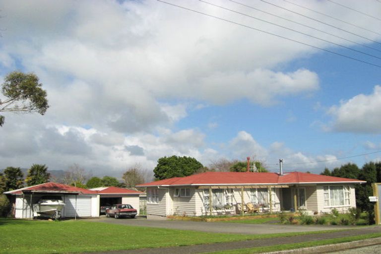 Photo of property in 9 Roslyn Road, Levin, 5510