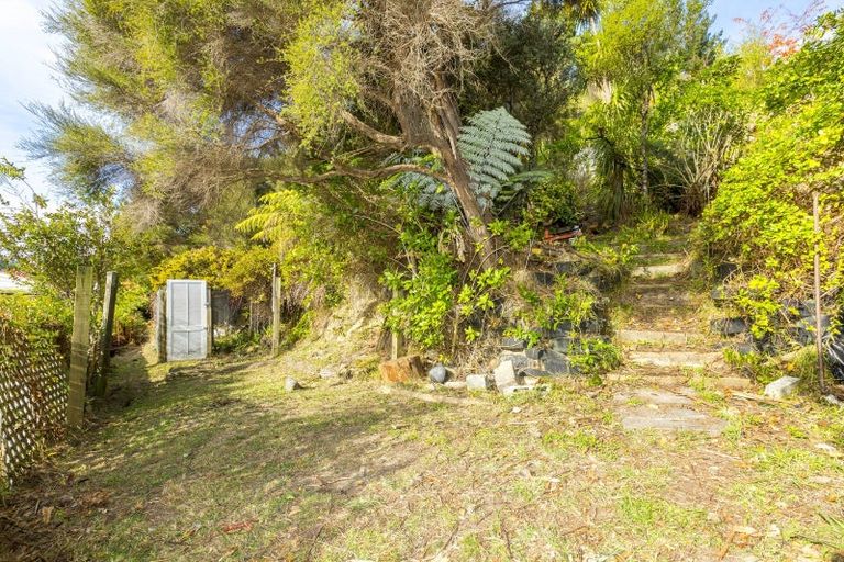 Photo of property in 33 Fraser Street, Wainuiomata, Lower Hutt, 5014