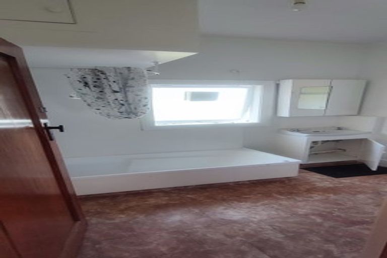 Photo of property in 4/5 Benares Street, Khandallah, Wellington, 6035