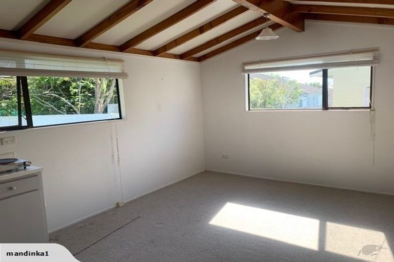 Photo of property in 16 Achilles Crescent, Narrow Neck, Auckland, 0624