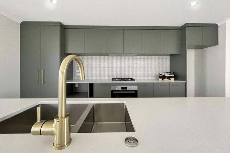 Photo of property in 15 Aspen Grove, Fernhill, Queenstown, 9300