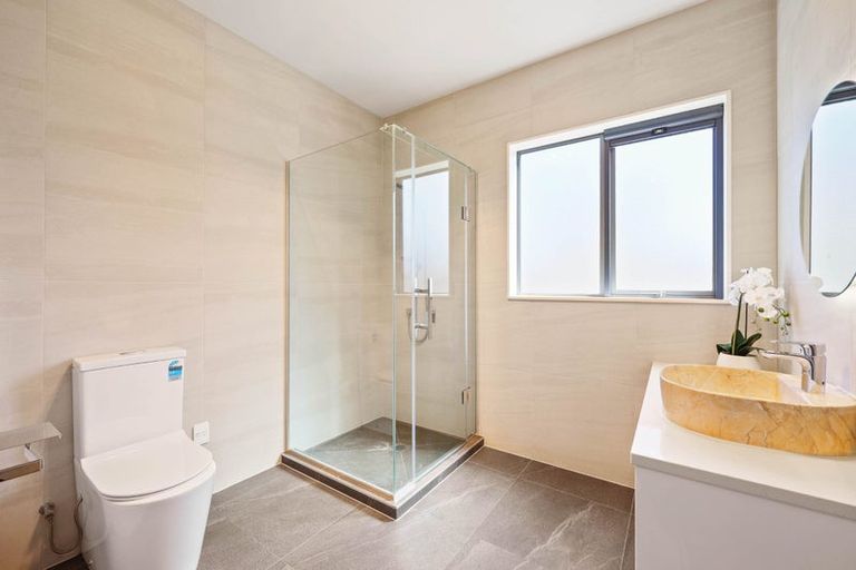 Photo of property in 41 Compass Way, Half Moon Bay, Auckland, 2012