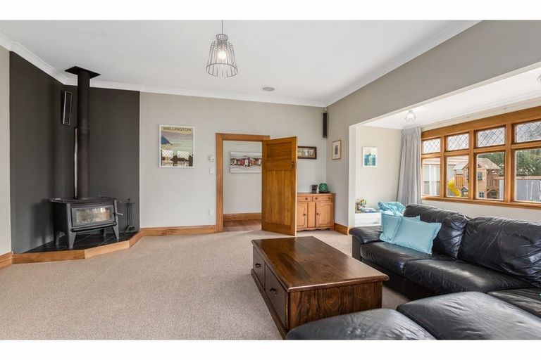 Photo of property in 2 Puriri Street, Woburn, Lower Hutt, 5010