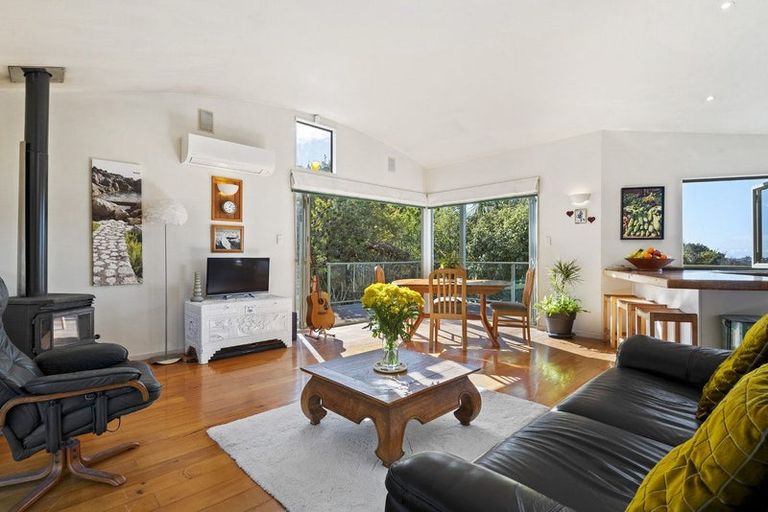 Photo of property in 417 Paremoremo Road, Paremoremo, Auckland, 0632