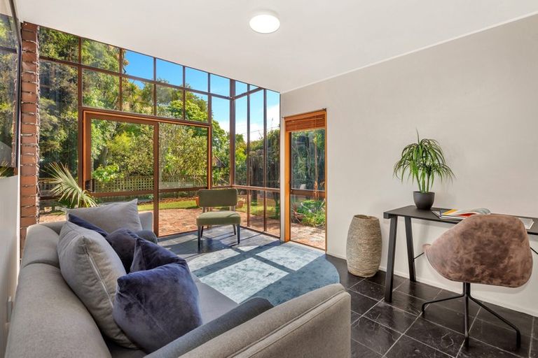 Photo of property in 172 Paremata Road, Paremata, Porirua, 5024