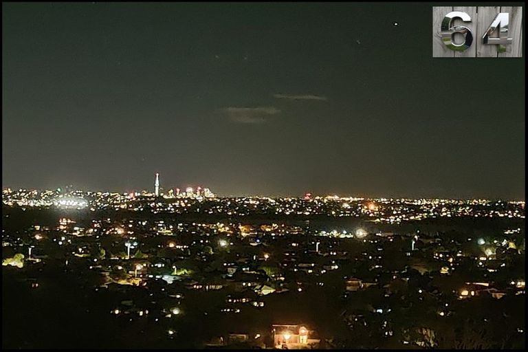 Photo of property in 64 Bleakhouse Road, Bucklands Beach, Auckland, 2014