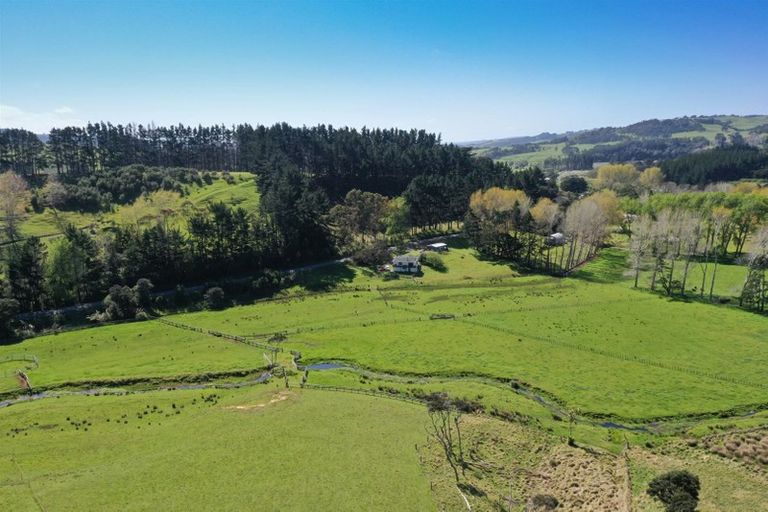 Photo of property in 99 Mcpike Road, Waimauku, 0883