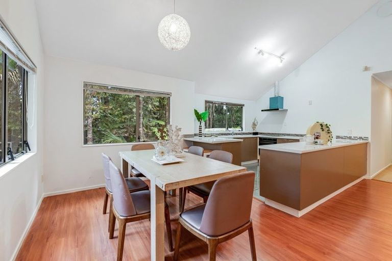 Photo of property in 2/48 Park Hill Road, Birkenhead, Auckland, 0626