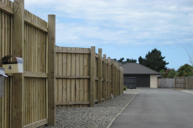 Photo of property in 4 Zuppicich Lane, Woodend, 7610