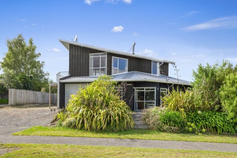 Photo of property in 8 Te Waaka Terrace, Kuratau, Turangi, 3381