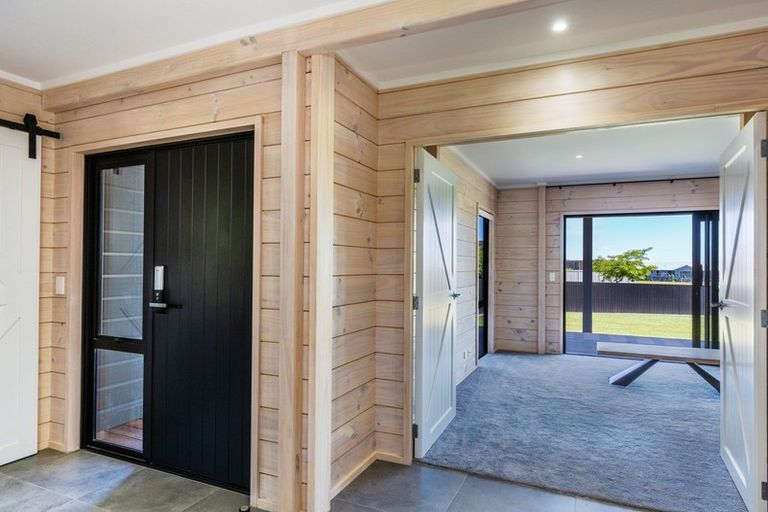 Photo of property in 4 Grand Vista Lane, Kinloch, Taupo, 3377