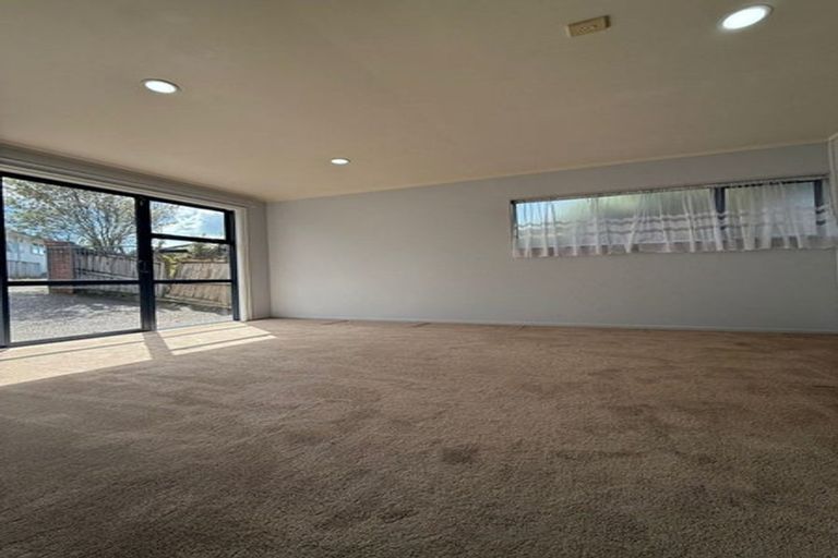 Photo of property in 54 Ridge Road, Howick, Auckland, 2014