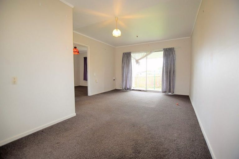 Photo of property in 6 Hiseman Lane, Henderson, Auckland, 0612
