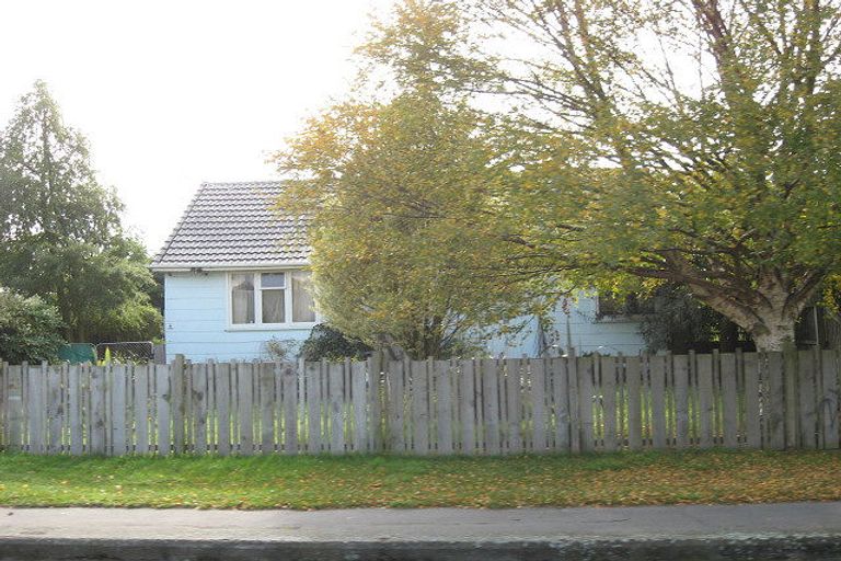 Photo of property in 190 Langdons Road, Northcote, Christchurch, 8052