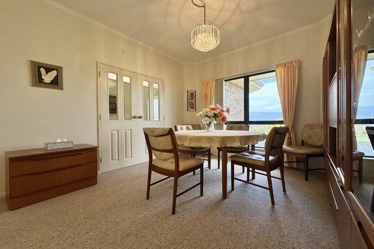 Photo of property in 5 Birkinshaw Grove, Riverstone Terraces, Upper Hutt, 5018