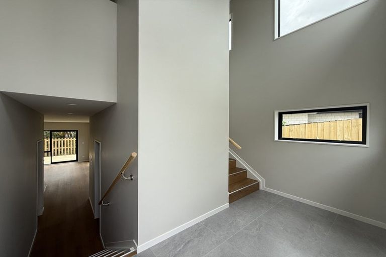 Photo of property in 25c Withers Road, Glen Eden, Auckland, 0602