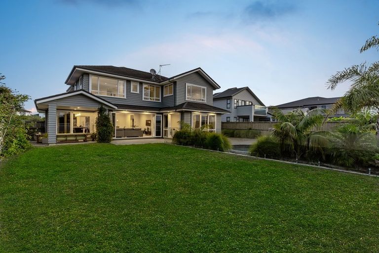 Photo of property in 13 Milano Boulevard, Karaka, Papakura, 2113