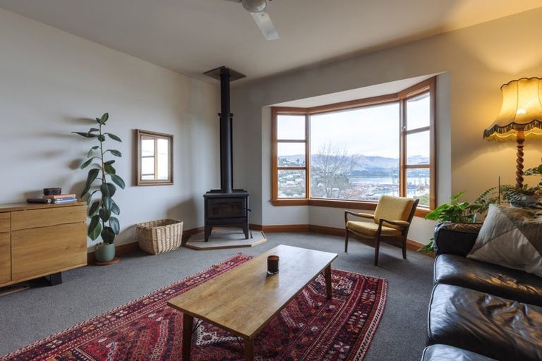 Photo of property in 2 Selwyn Road, Lyttelton, 8082