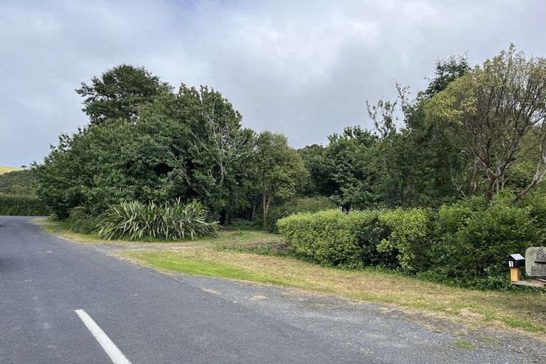Photo of property in 1 Pitt Street, Waitati, 9085