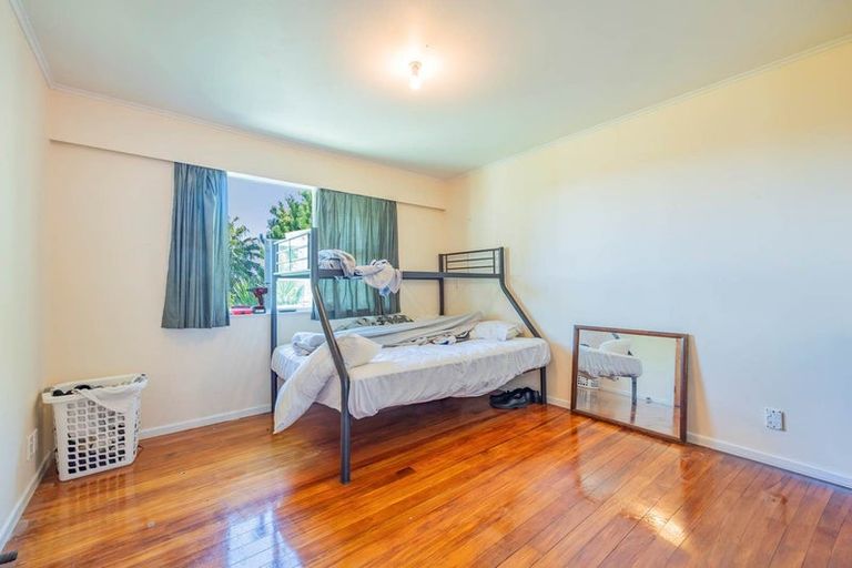 Photo of property in 438 Don Buck Road, Massey, Auckland, 0614