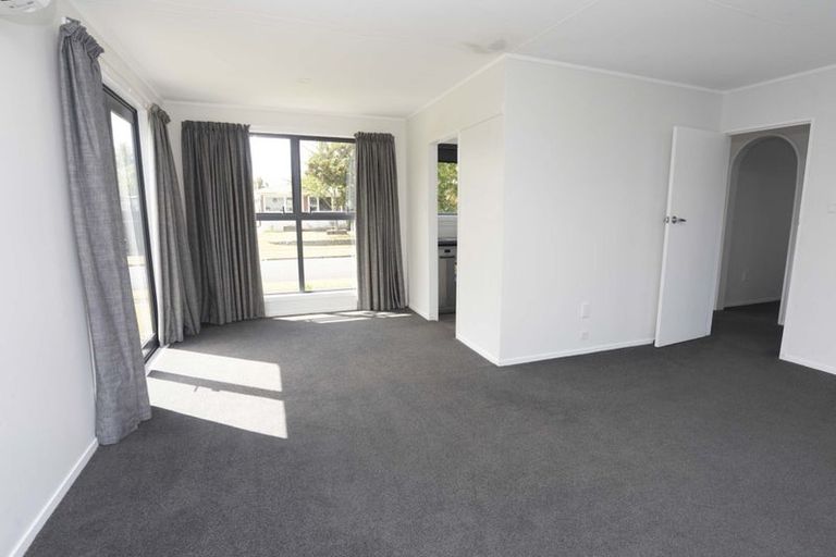 Photo of property in 26 Escort Grove, Awapuni, Palmerston North, 4412