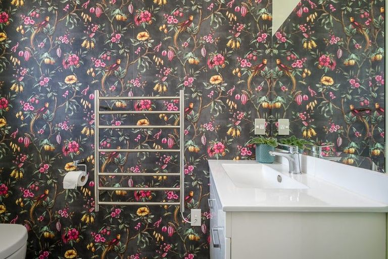 Photo of property in 9 Clinton Lane, Woolston, Christchurch, 8062