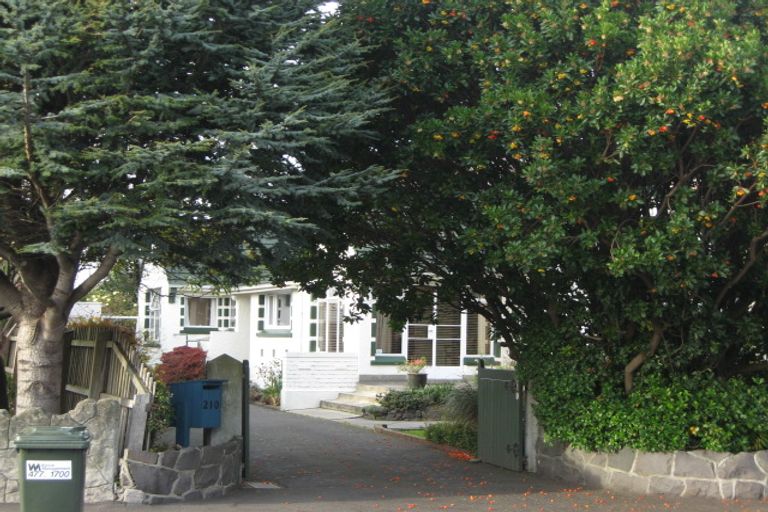 Photo of property in 210 Highgate, Roslyn, Dunedin, 9010