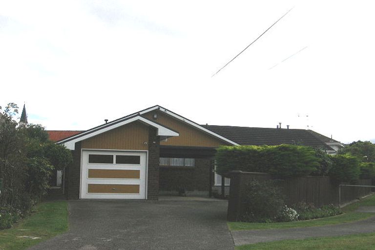 Photo of property in 7 Maire Street, Woburn, Lower Hutt, 5010
