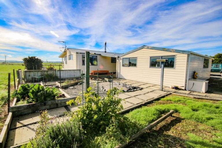 Photo of property in 117 Robertson Road, Ruawai, 0591
