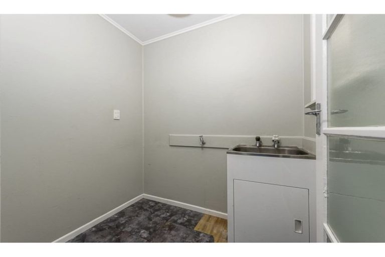 Photo of property in 13 Kamaka Road, Mangere Bridge, Auckland, 2022