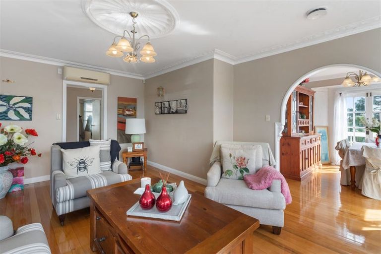 Photo of property in 85 Manuka Road, Bayview, Auckland, 0629