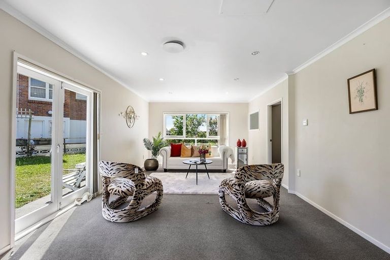 Photo of property in 342 Te Atatu Road, Te Atatu South, Auckland, 0610