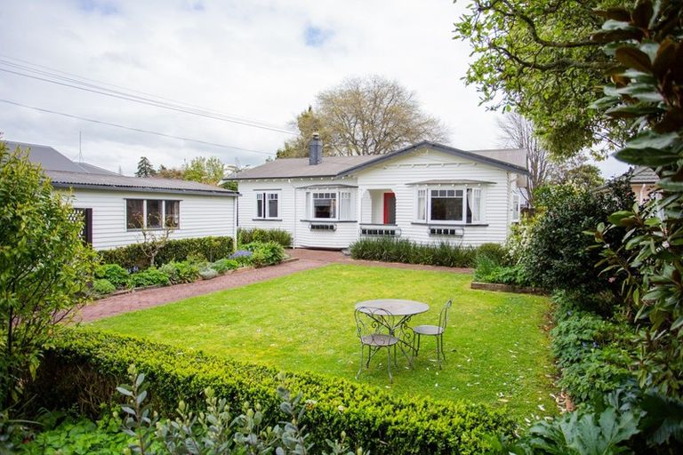 Photo of property in 8 Bowen Street, Cambridge, 3434