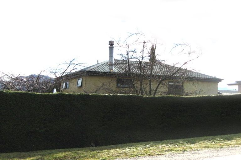 Photo of property in 20 Manuka Crescent, Wanaka, 9305