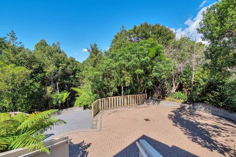 Photo of property in 11 Caversham Drive, Torbay, Auckland, 0630
