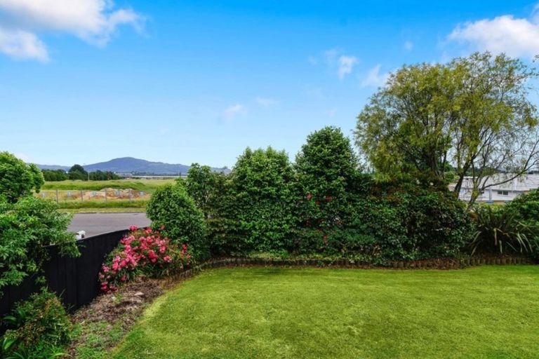 Photo of property in 27 Owhatiura Drive, Lynmore, Rotorua, 3010