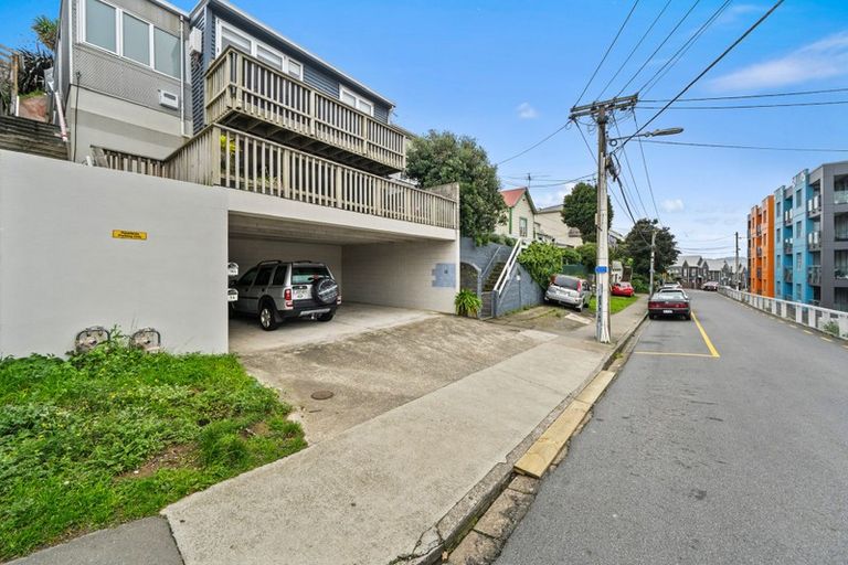 Photo of property in 14a Hanson Street, Mount Cook, Wellington, 6021