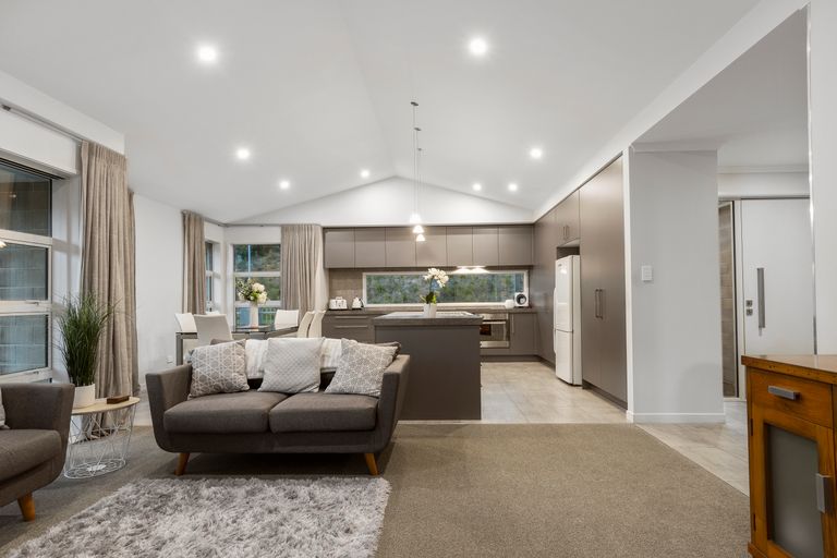 Photo of property in 278 Lakes Boulevard, Pyes Pa, Tauranga, 3112