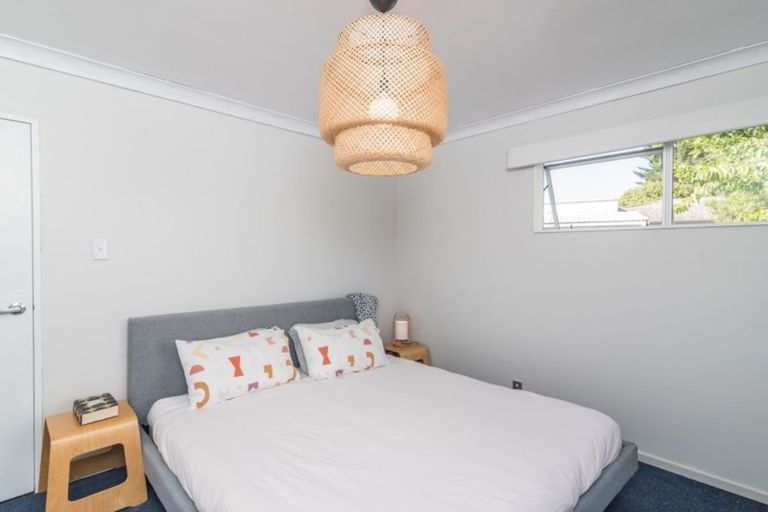 Photo of property in 5 Hookway Grove, Paraparaumu, 5032