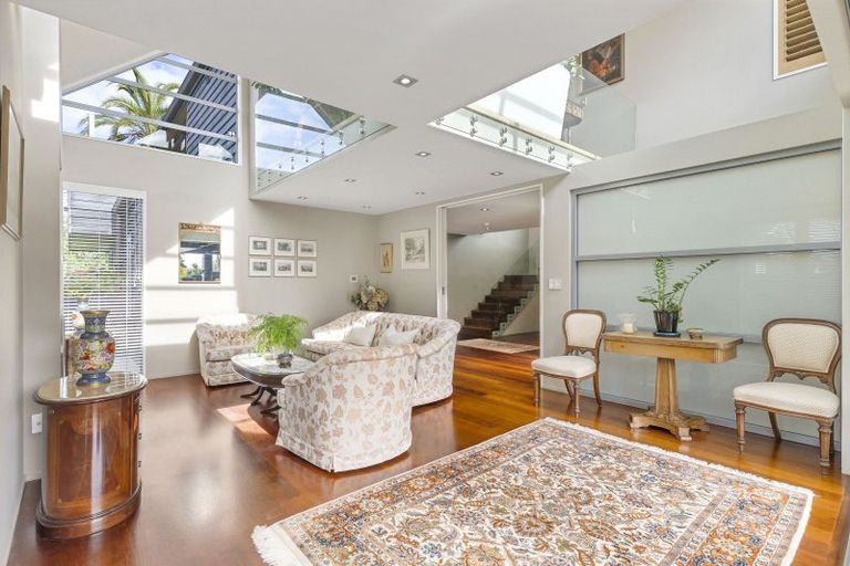 Photo of property in 13 Maritime Terrace, Birkenhead, Auckland, 0626