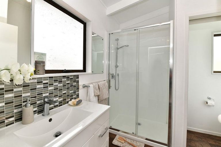 Photo of property in 14 Carmen Terrace, Snells Beach, 0920