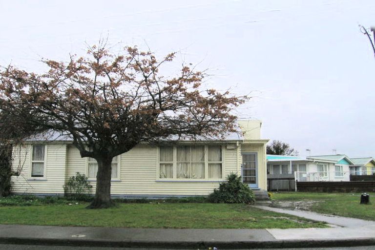 Photo of property in 401-403 Kiwi Place, Camberley, Hastings, 4120