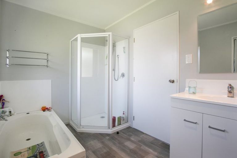 Photo of property in 130 Athenree Road, Athenree, Katikati, 3177