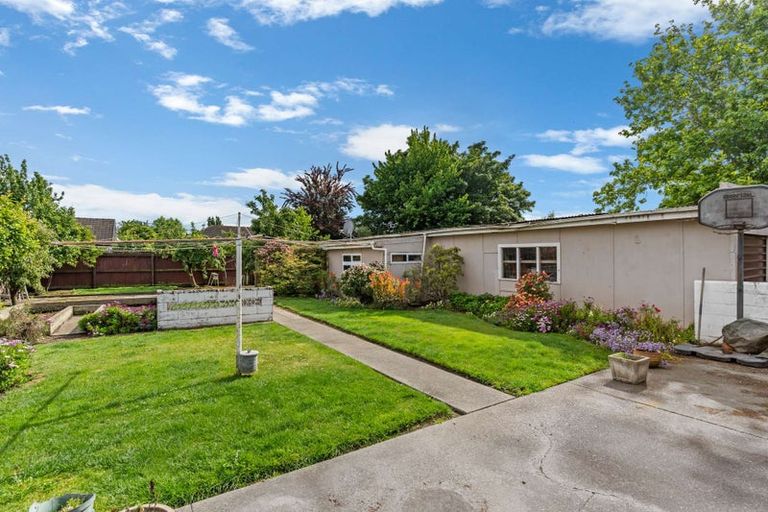 Photo of property in 84 Northcote Road, Northcote, Christchurch, 8052