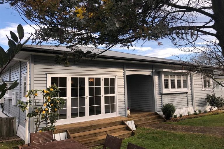 Photo of property in 23 Williams Street, Cambridge, 3434