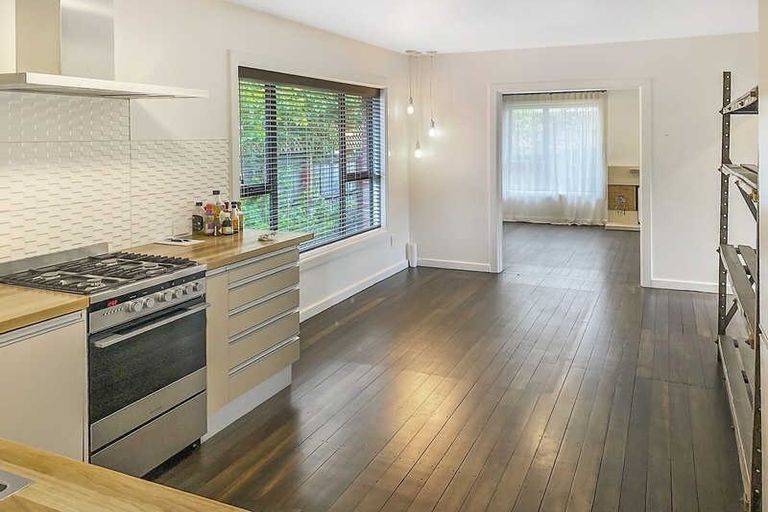 Photo of property in 1/183 Wairakei Road, Bryndwr, Christchurch, 8053