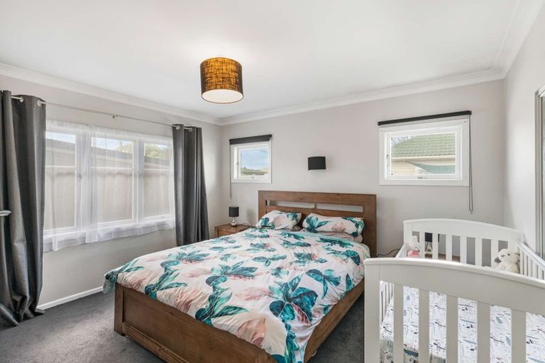 Photo of property in 20 Grove Road, Papakura, 2110